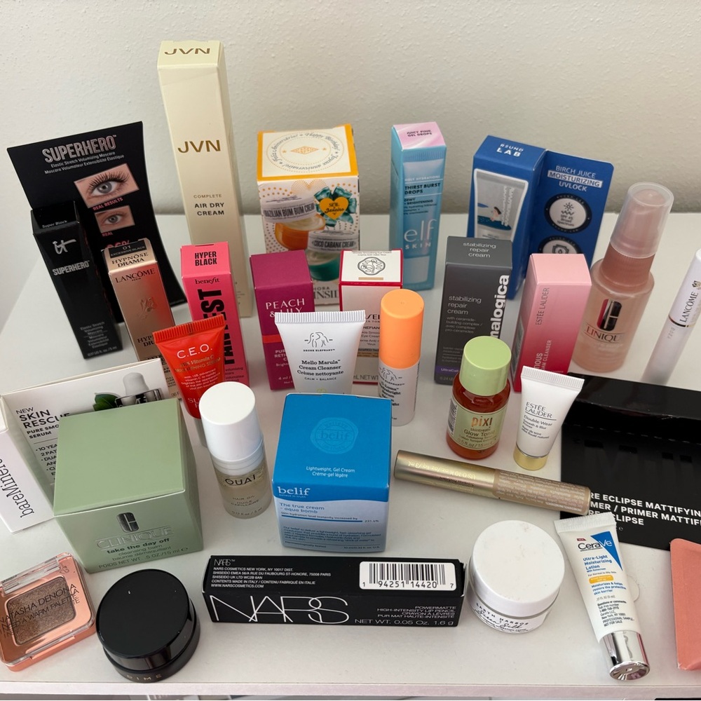 Deluxe Cosmetics Sampler